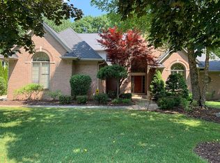 7302 Autumn Hill Dr, West Bloomfield, MI