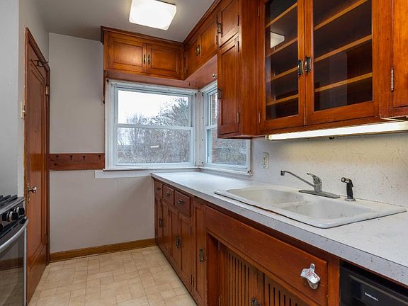4th image of 6159 9th St N