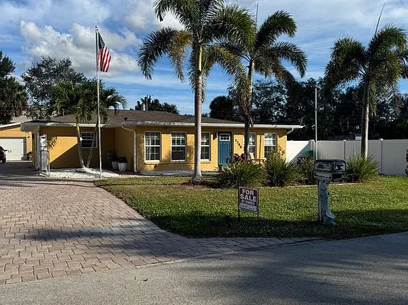 1346 Center Ln, Naples, FL 34110