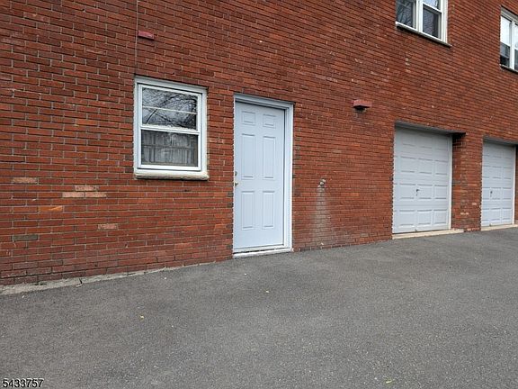 3rd image of 46 Mount Kemble Ave #A