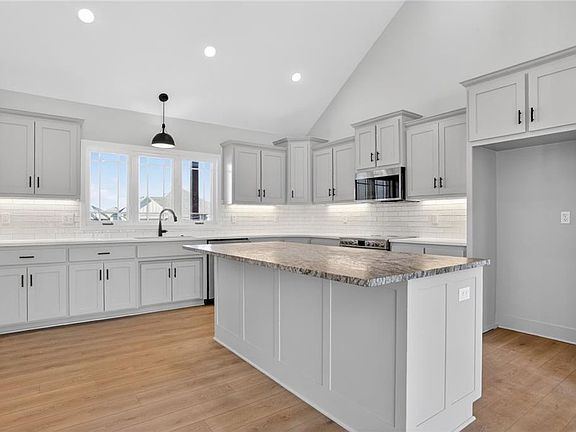 3rd image of 7040 NW Yulich Ct