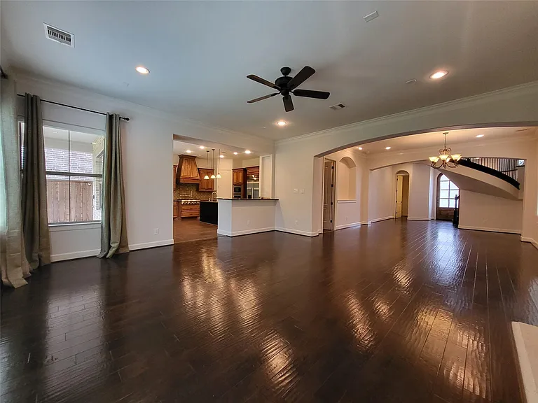8811 Van Allen Dr — Photo 8