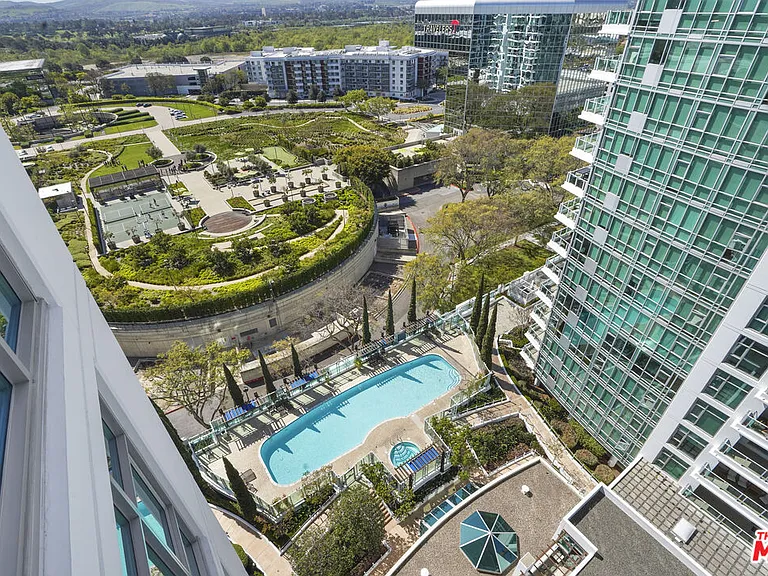 3141 Michelson Dr #1506 — Photo 30