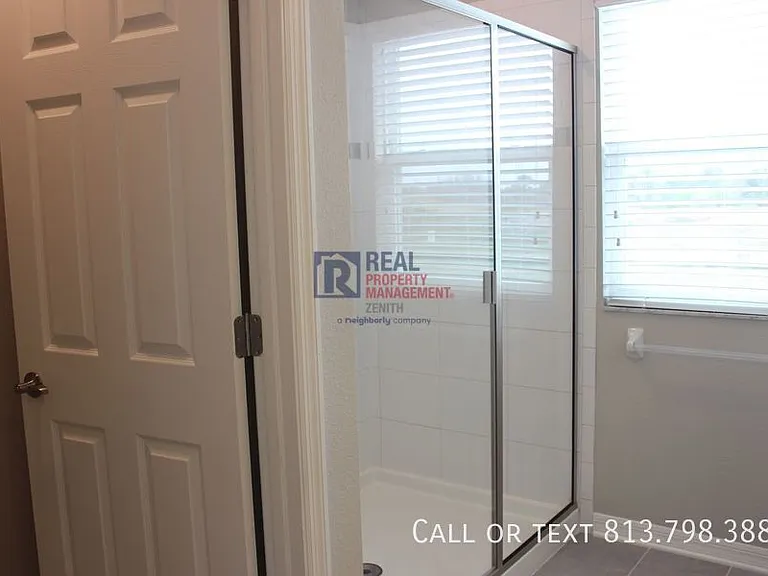 2454 Stapleford Pl — Photo 32
