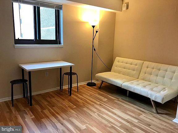 3rd image of 1420 Locust St APT 23H
