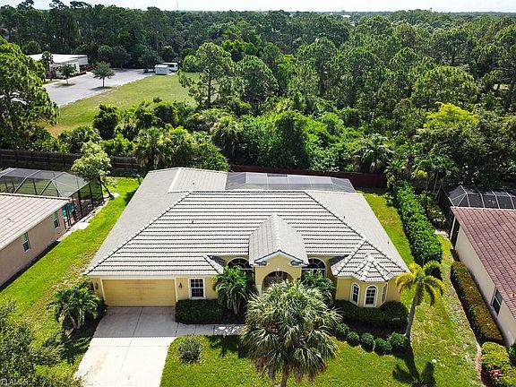 2nd image of 27060 Edenrock Ct