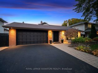 16 Kingsborough Cres, Toronto, ON M9R2T9