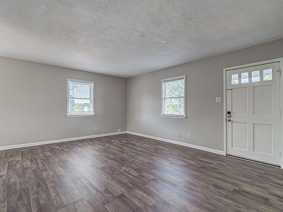3rd image of 5612 Hill Ct