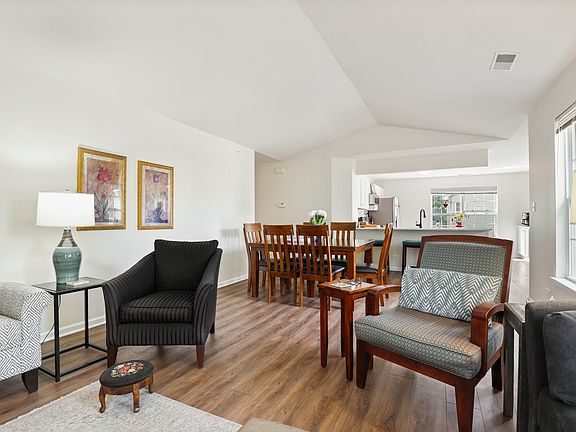 4th image of 2191 Vanderbilt Dr #2191