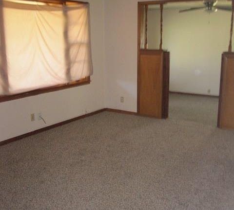 2nd image of 104 S Elm St