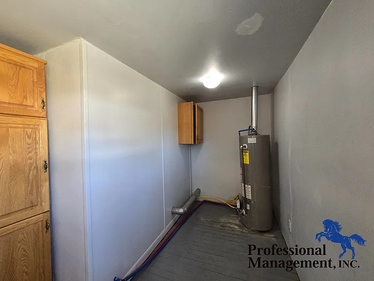 107 Custer Ave — Photo 11