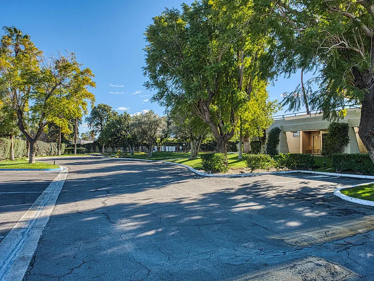 420 N Villa Ct #100 — Photo 21