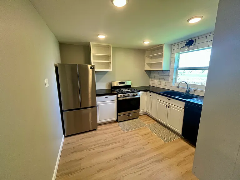 104 Cedar Ct — Photo 4