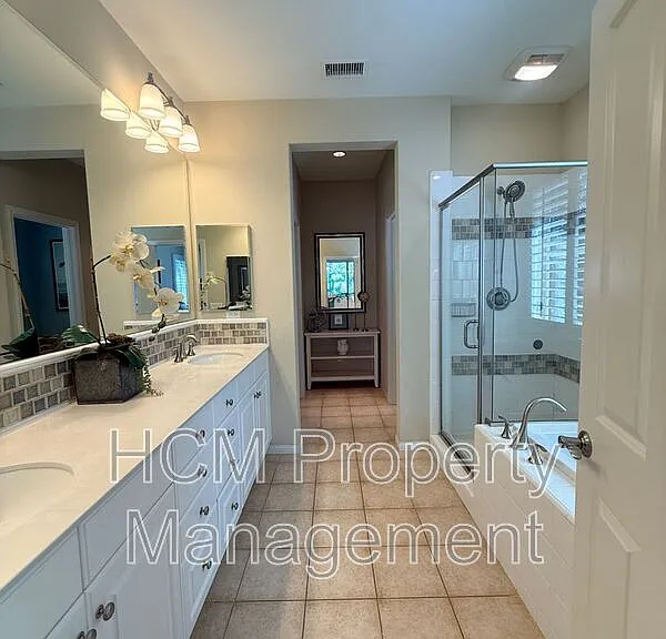 29 Serenity — Photo 17