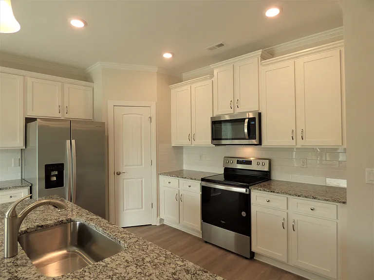 110 Tavern Trl — Photo 6