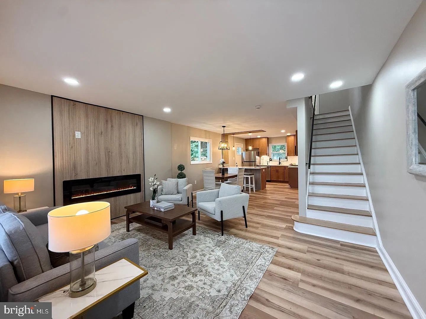 3 bed, 3.0 bath, 1632 sqft, $3,200 — Photo 2