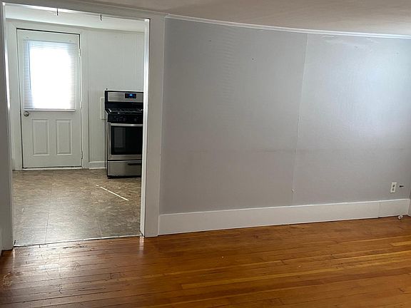 5th image of 24 School St #2