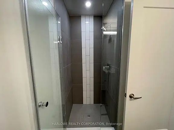 5th image of 135 Lower Sherbourne St #2624