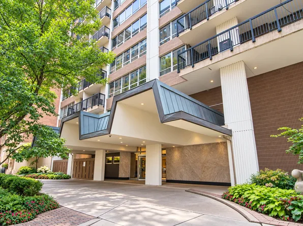 201 E Chestnut St APT 23A, Chicago, IL 60611