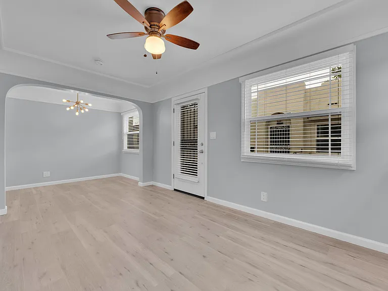 4587 Campus Ave — Photo 10