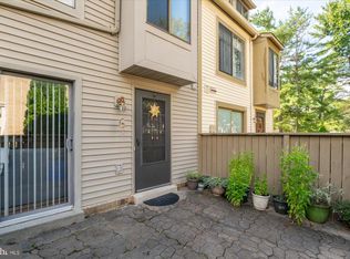 9212 Chadburn Pl, Montgomery Village, MD 20886