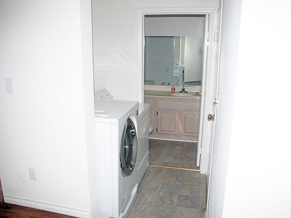 3rd image of 14039 Astoria St Unit 115