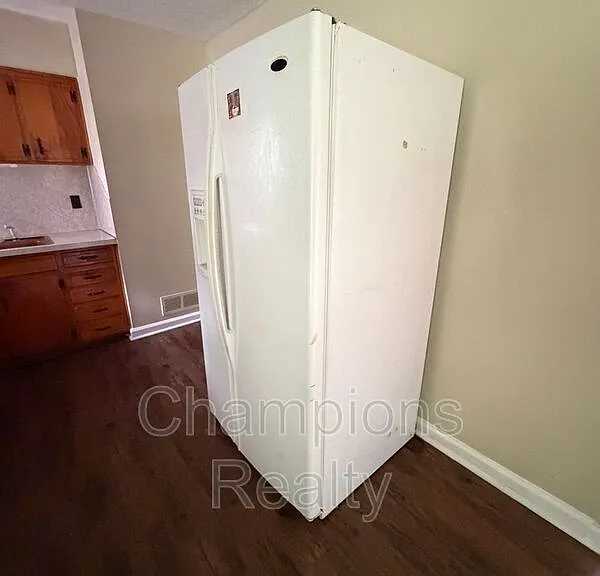 2316 Wellborn Dr — Photo 10