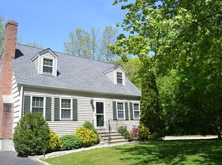 105 Grove St, Trumbull, CT 06611