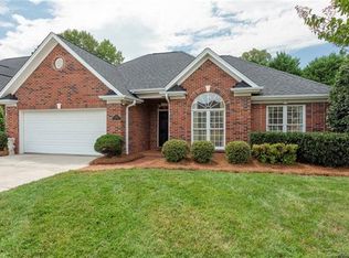 1539 Elkhart Cir, Gastonia, NC 28054