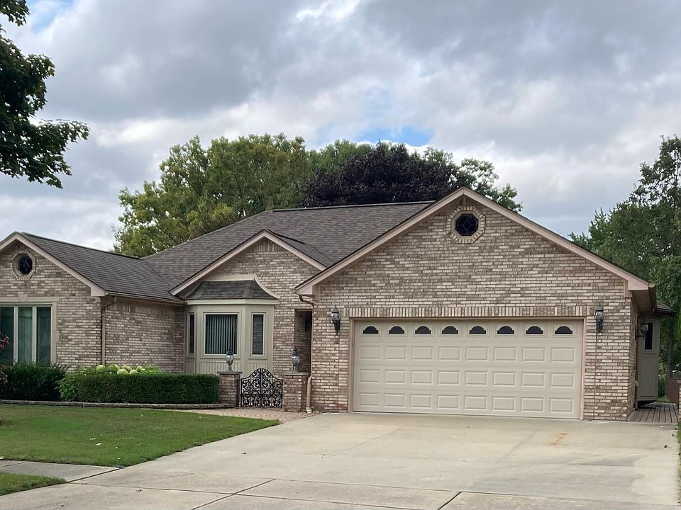 1st image of 39821 Wilmette Dr