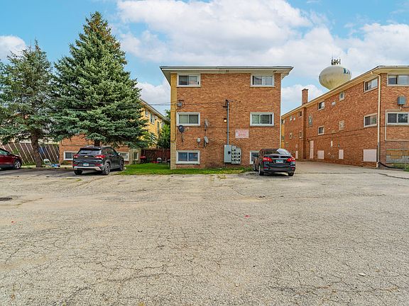 3rd image of 4030 Joliet Ave APT 2