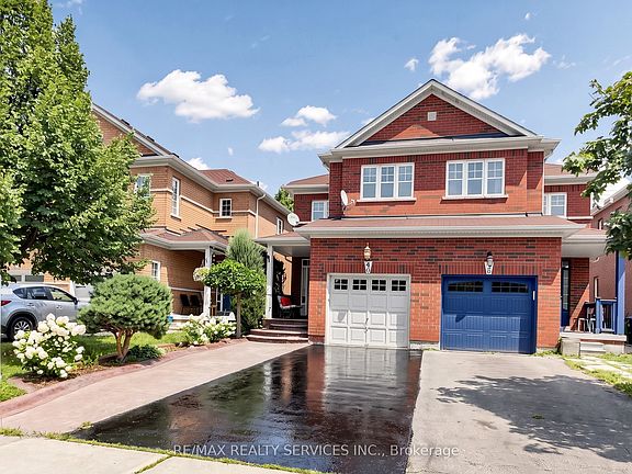 2nd image of 50 Rocky Point Cres