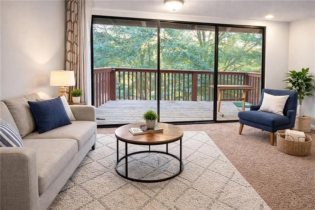 3 bed, 2.0 bath, 1420 sqft, $1,800 — Photo 4