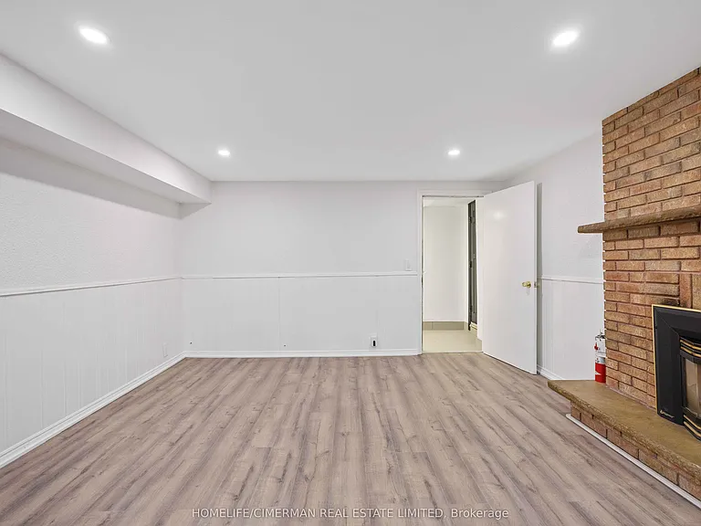 861 Ossington Ave #LOWER — Photo 8