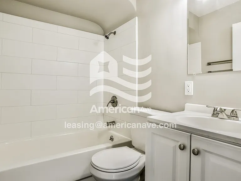 925956_012_main_bathroom_13214294.jpg