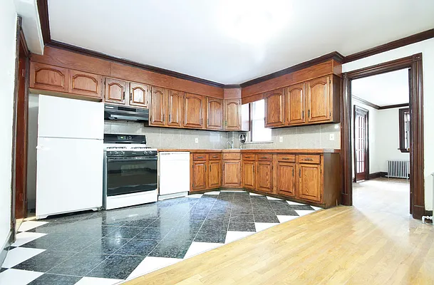 Rented by realtyLAB | media 16