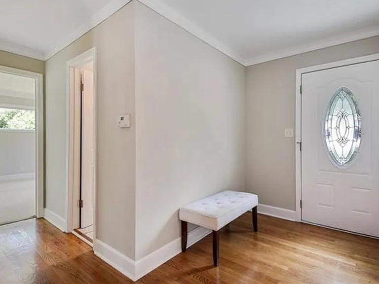 8416 State Line Rd — Photo 9