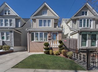 66-14 78th St, Middle Village, NY 11379