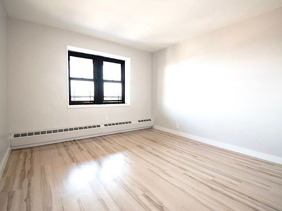 4th image of 260 Audubon Ave APT 14A