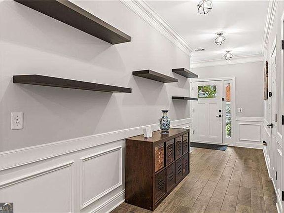 5th image of 2449 Manor Walk