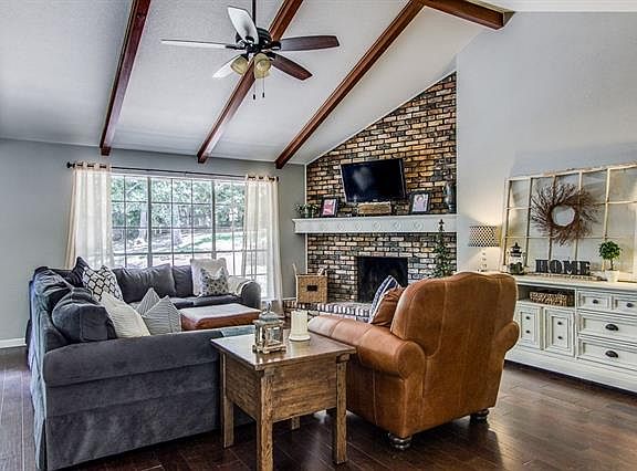 4th image of 3212 Yellowstone Dr