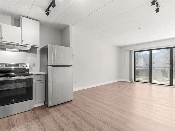 881 Broadway APT 28, Everett, MA 02149