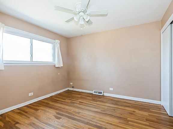 5th image of 30 51st Ave
