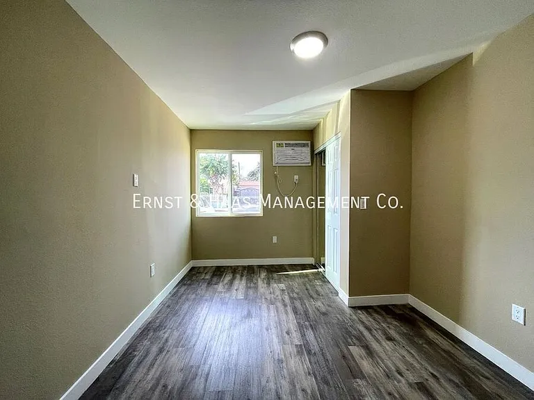 4331 Walnut Ave #C — Photo 8
