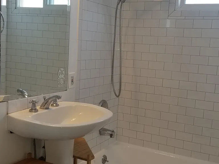 243 Bracknell Ave #C — Photo 8