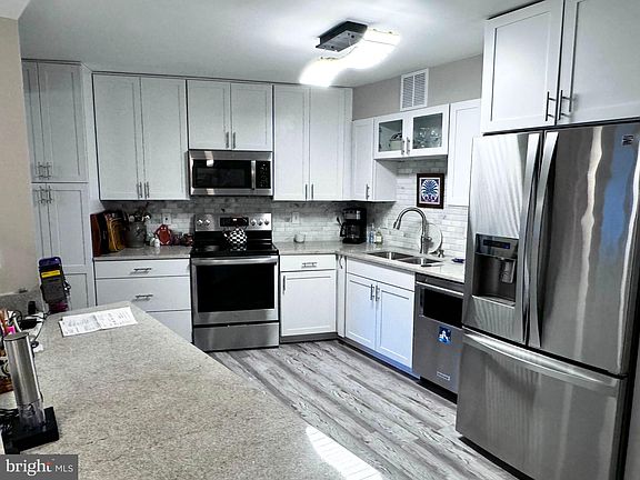 5th image of 5901 Mount Eagle Dr APT 714