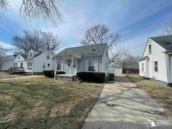 2nd image of 828 Woodville Ave