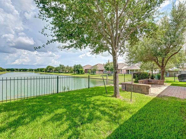 11434 Elizabeth Brook Dr
