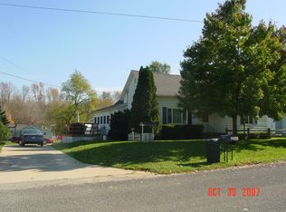 8051 S Bloomer St, Carson City, MI 48811