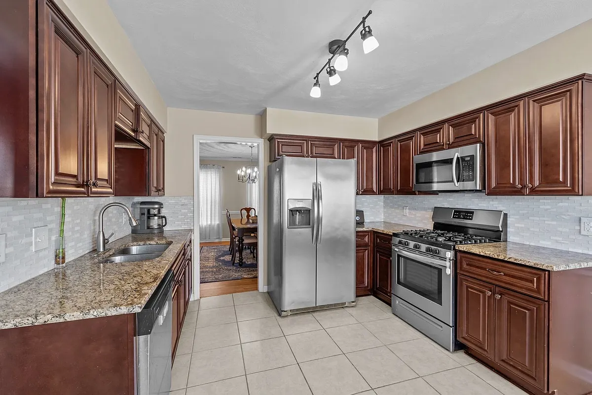 Building Photo - 2021 Melstone Dr
